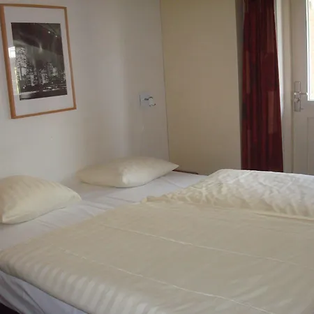 Rasch Hotel 2*