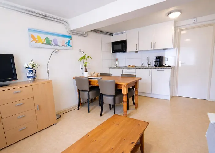 Rasch 2* Bergen aan Zee